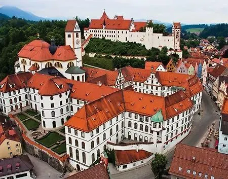 Fuerstenhof Hotel *